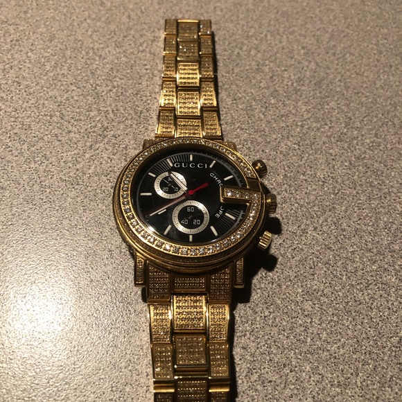 Men’s Gucci watch with all paperwork - Picture 3 of 5